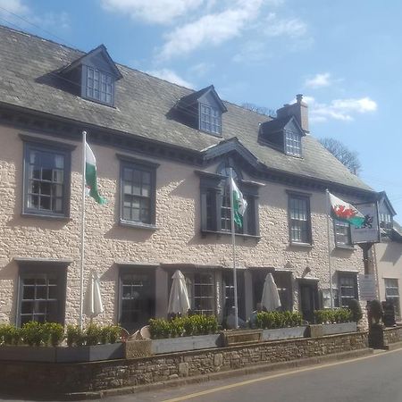 Dragon Inn Crickhowell Dış mekan fotoğraf