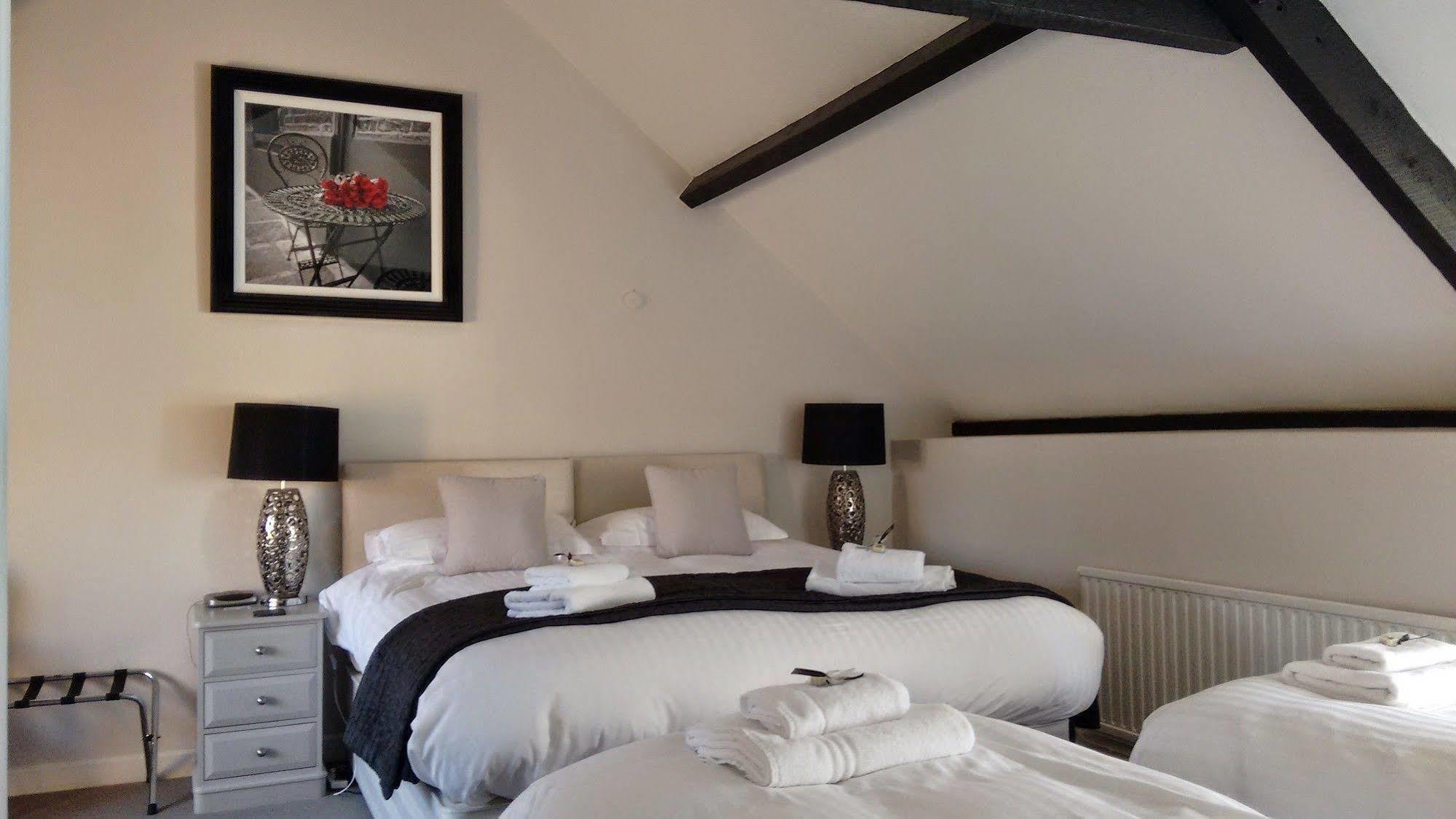 Dragon Inn Crickhowell Dış mekan fotoğraf